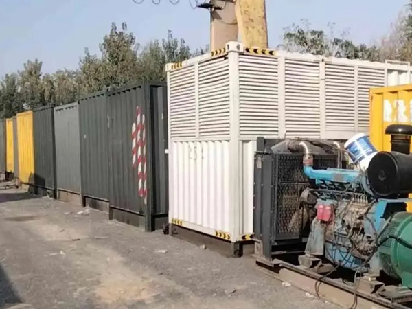 武侯200KW柴油发电机机组每小时油耗是多少？